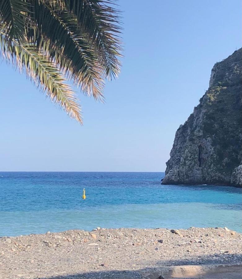 Appartamento Sul Lungomare Di S Alessio SantʼAlessio Siculo 외부 사진